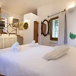 Villa Charming In Olbia With Shared Pool And Garden