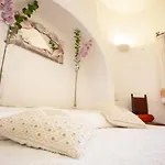 Villa Charming In Olbia With Shared Pool And Garden