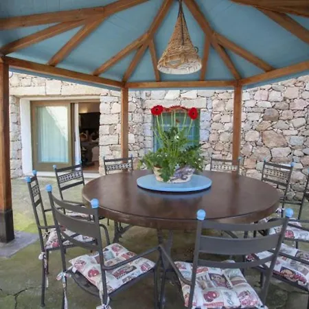 Charming In Olbia With Shared Pool And Garden 빌라 포르투로톤도