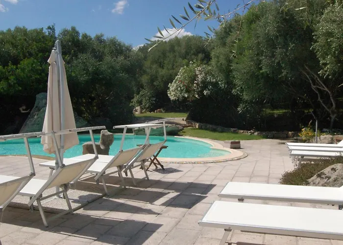 빌라 Charming In Olbia With Shared Pool And Garden
