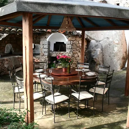 Charming In Olbia With Shared Pool And Garden Vila *