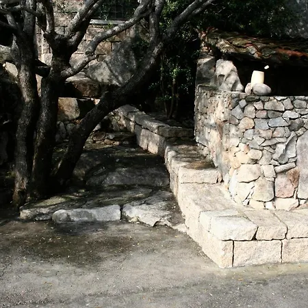Vila Charming In Olbia With Shared Pool And Garden *