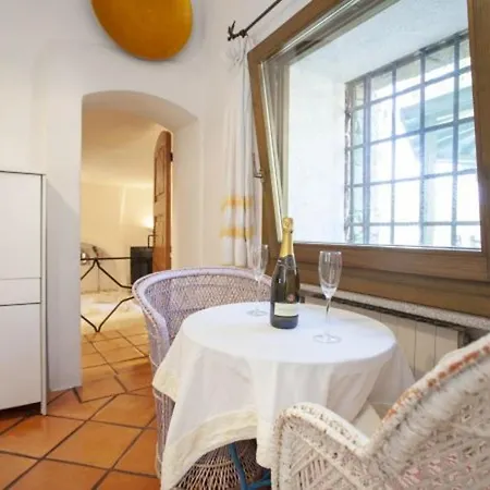Vila Charming In Olbia With Shared Pool And Garden *