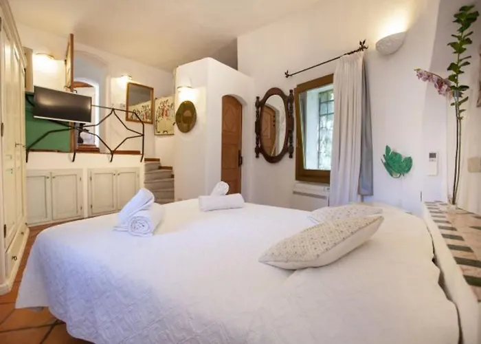 فيلة Charming In Olbia With Shared Pool And Garden