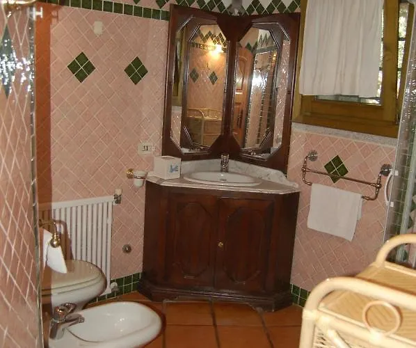 فيلة Charming In Olbia With Shared Pool And Garden