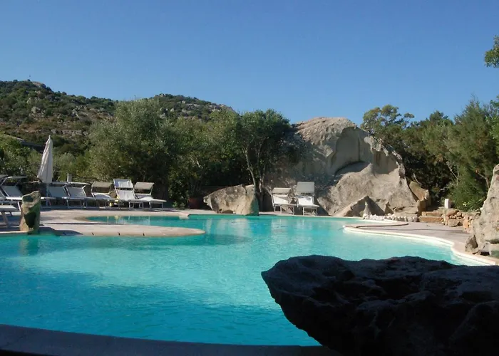 Charming In Olbia With Shared Pool And Garden فيلة